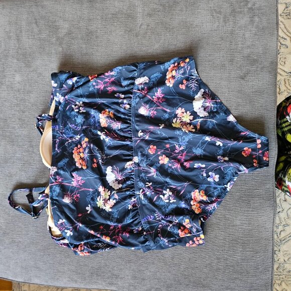 NWT Sun & Sea Women's Floral Curvy Blouson Cross Over One Piece Size 22 - Picture 13 of 16